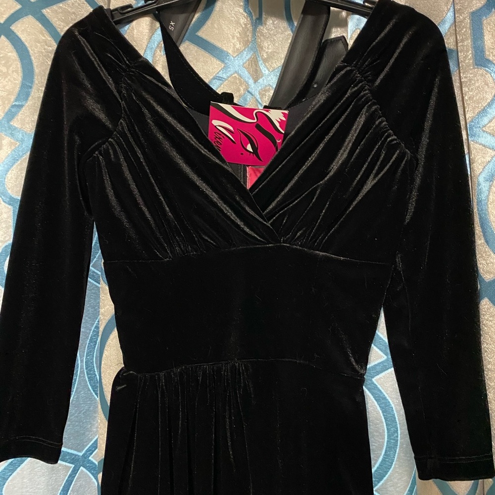 Starlet Wiggle Dress in black velvet Vixen by Micheline Pitt